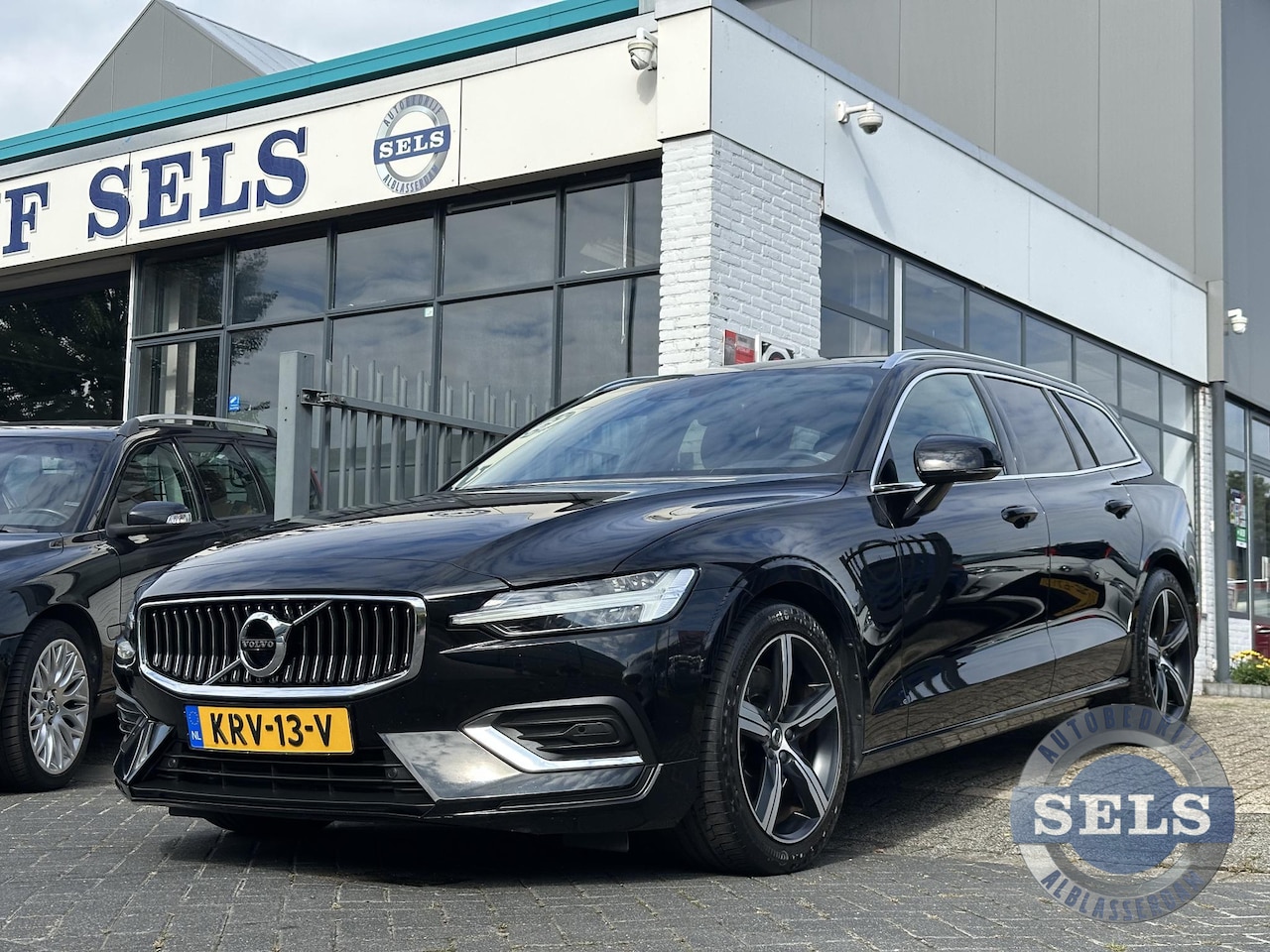 Volvo V60 - 2.0 T5 Inscription 250PK/CARPLAY/LEDER/BLISS/CAMERA - AutoWereld.nl