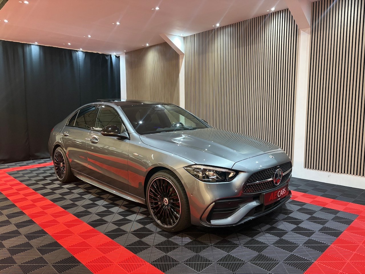 Mercedes-Benz C-klasse - 300 e star Edition AMG Line Plus BJ 2025 Pano Memory Camera BOM VOLL - AutoWereld.nl