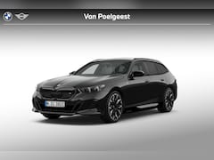 BMW i5 Touring - M60 xDrive M Sport Pro Edition 84 kWh | M Sportpakket Pro | Innovation Pack | Travel Pack