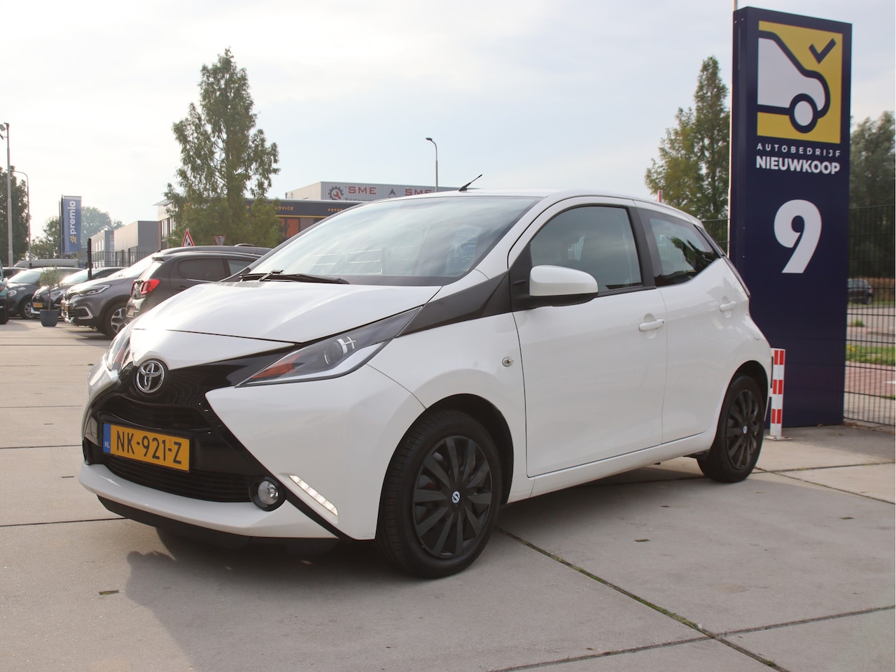 Toyota Aygo - 1.0 VVT-i x-play Camera-Carplay, Airco, LED Zomeractie! - AutoWereld.nl