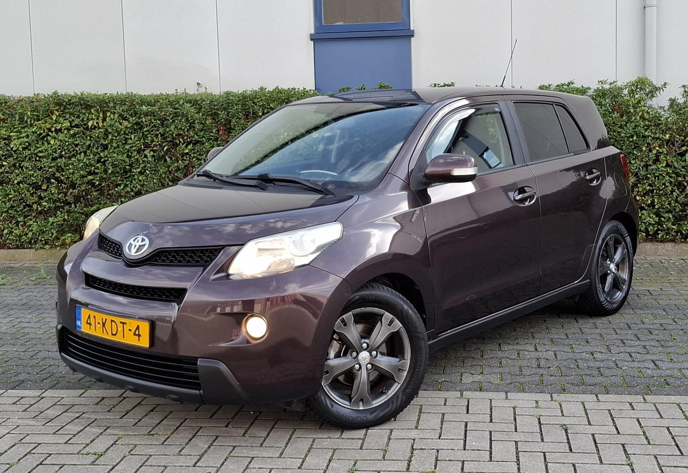 Toyota Urban Cruiser - 1.3 VVT-I Dynamic Navigatie/Trekhaak - AutoWereld.nl