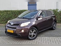 Toyota Urban Cruiser - 1.3 VVT-I Dynamic Navigatie/Trekhaak
