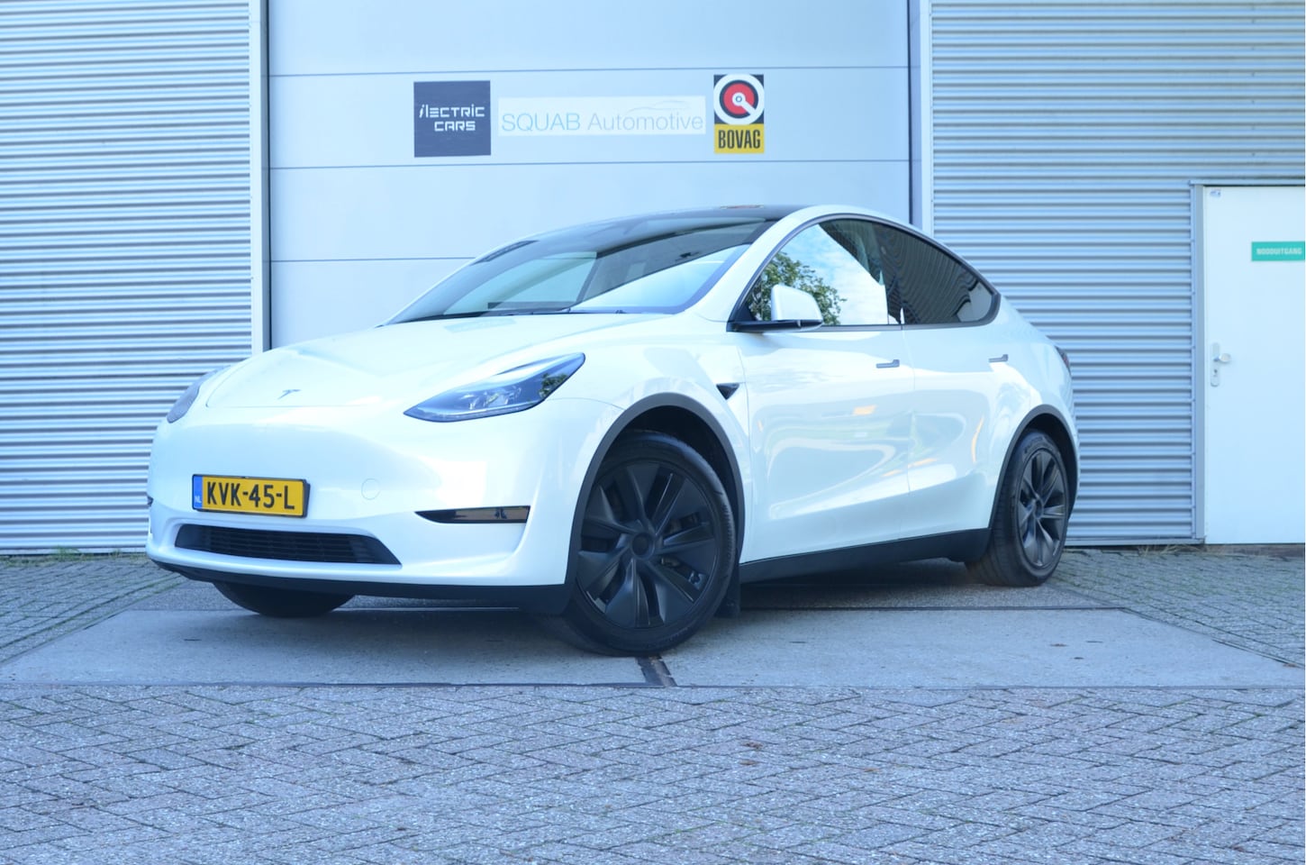 Tesla Model Y - RWD 58 kWh AutoPilot4.0 (FSD 99,- p/mnd), Trekhaak (1.600kg) - AutoWereld.nl