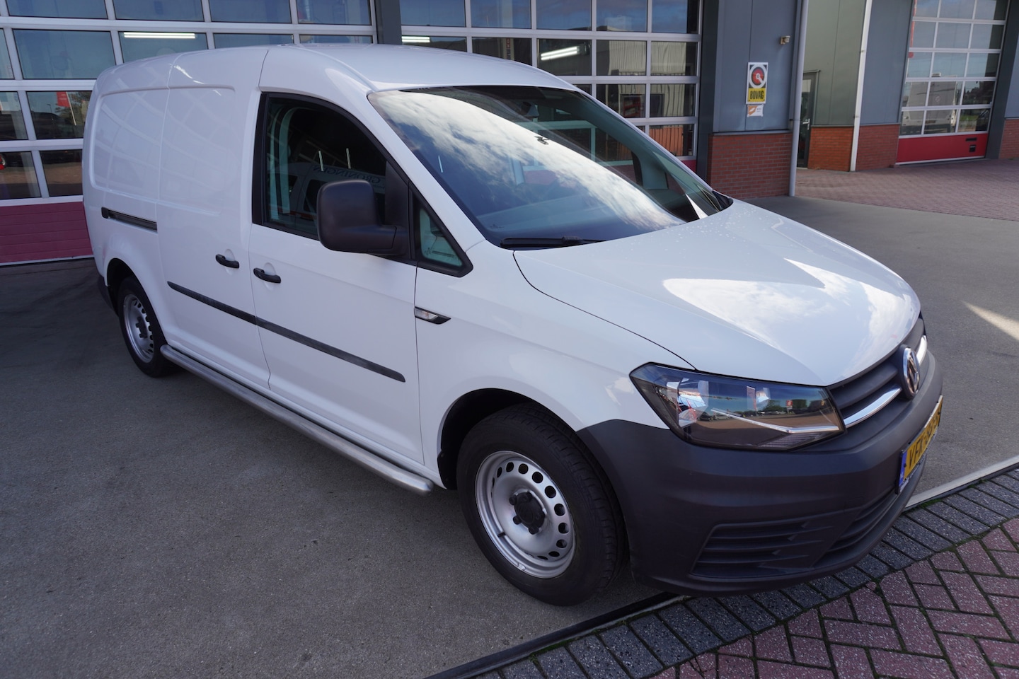 Volkswagen Caddy Maxi - 2.0 TDI L2H1 BMT Trendline - AutoWereld.nl