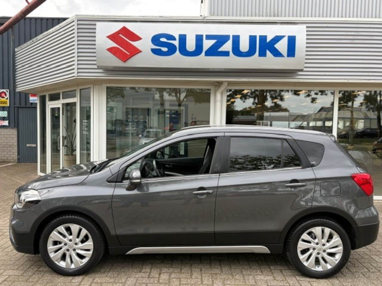 Suzuki SX4 S-Cross - 1.4 Exclusive Automaat (RIJKLAAR) - AutoWereld.nl