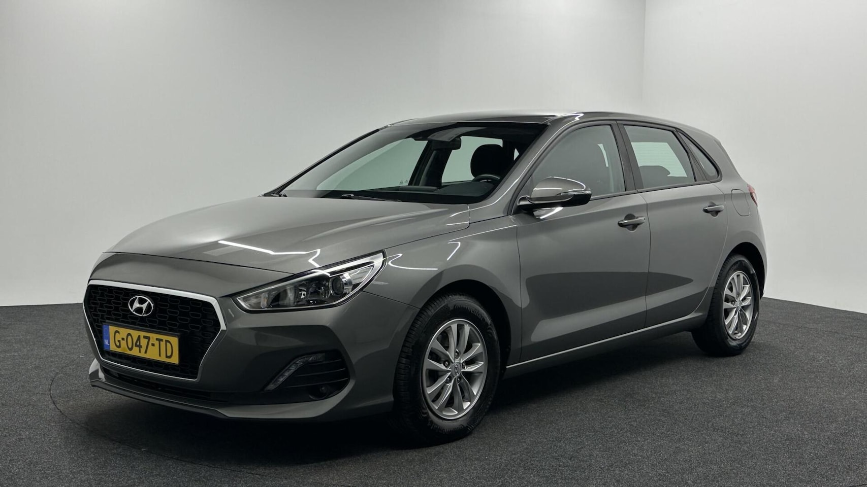 Hyundai i30 - 1.0 T-GDI Comfort CLIMATE CAMERA CARPLAY LM - AutoWereld.nl