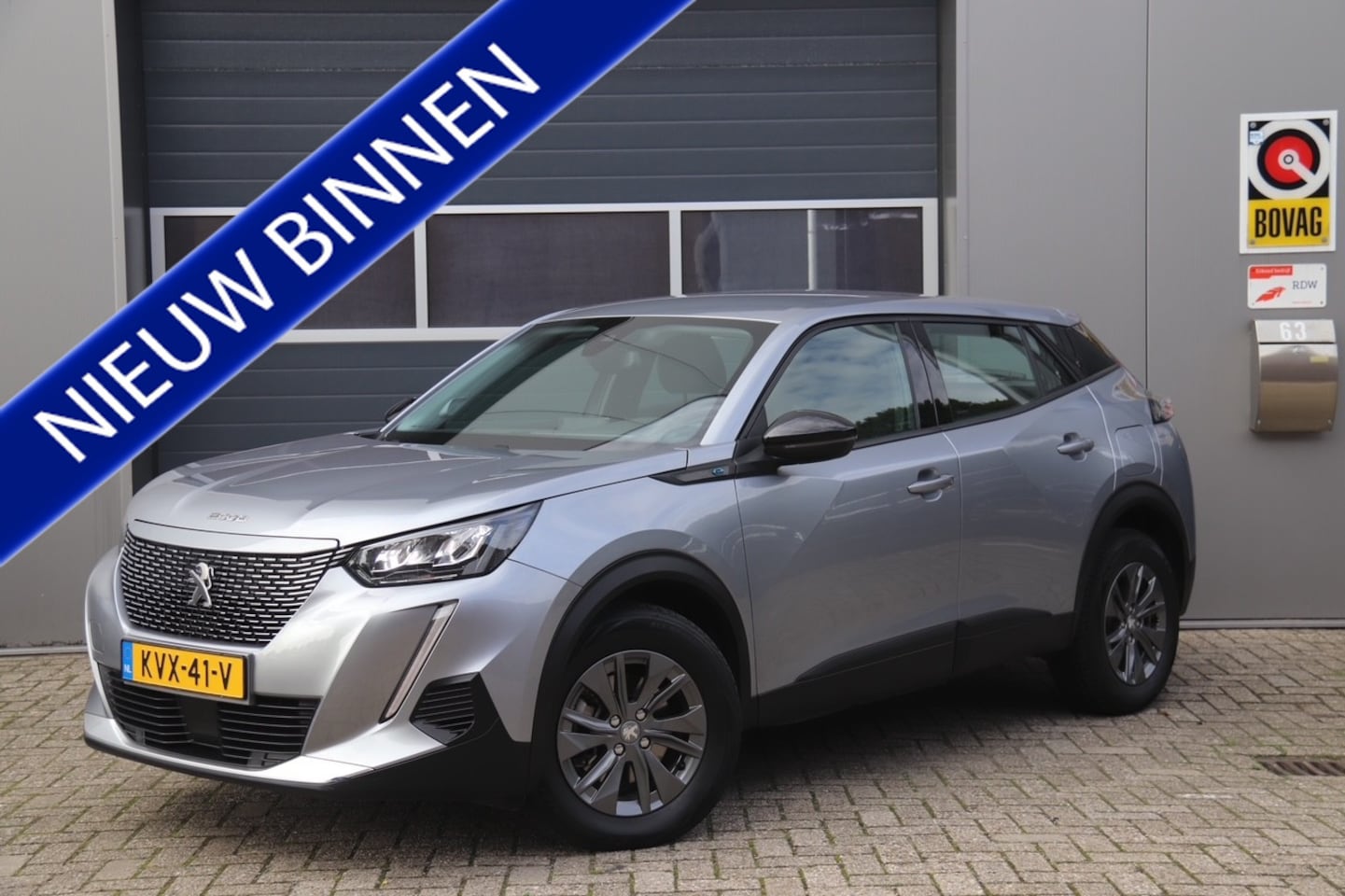 Peugeot e-2008 - EV Active Pack 50 kWh, Carplay, Camera, Cruise, SOH 90,63% - AutoWereld.nl