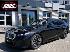 BMW 5-serie Touring - 530e M Sport Edition Nieuwstaat | Trekhaak | Laser | incl Btw