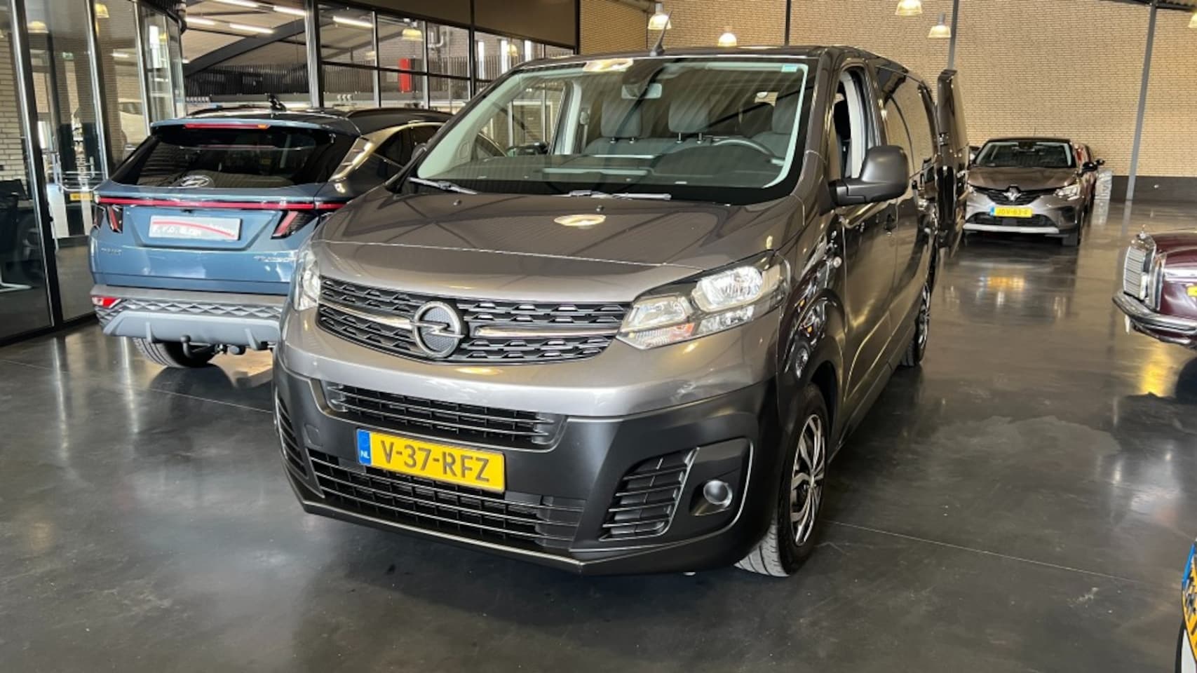 Opel Vivaro - 2.0 Dubbelcabine 6 persoons 1e Eigenaar - AutoWereld.nl