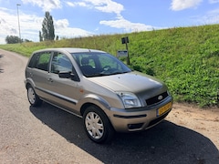 Ford Fusion - 1.4-16V Ghia, Trekhaak, Nieuwe APK
