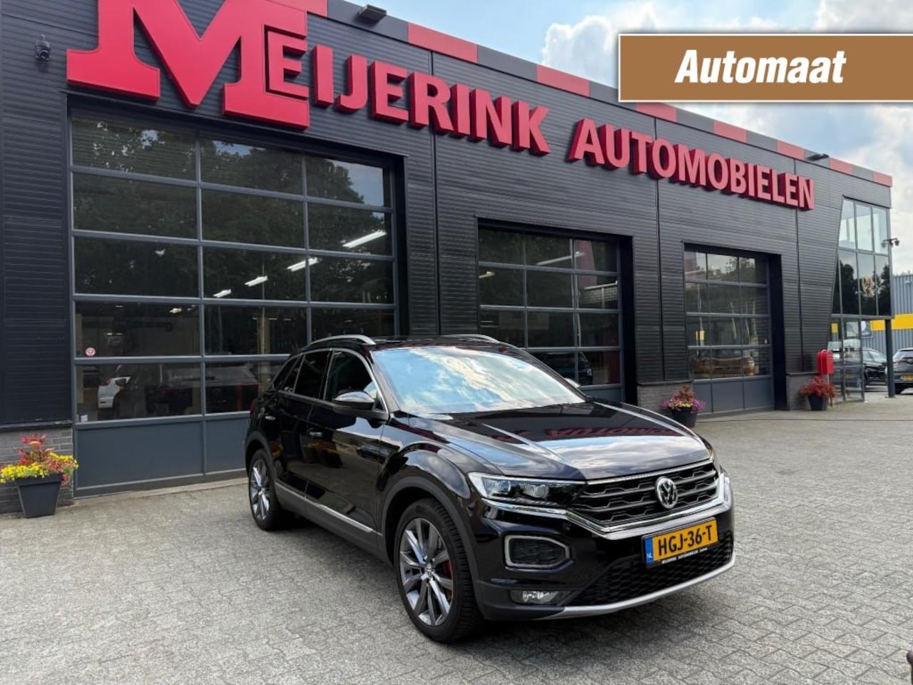 Volkswagen T-Roc - 1.5 TSI SPORT BNSR BJ.2019 PANO TREKHAAK - AutoWereld.nl