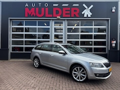 Skoda Octavia Combi - 1.2 TSI 105PK GREENTECH ELEGANCE BUS. / PANO / CRUISE / NAVI /