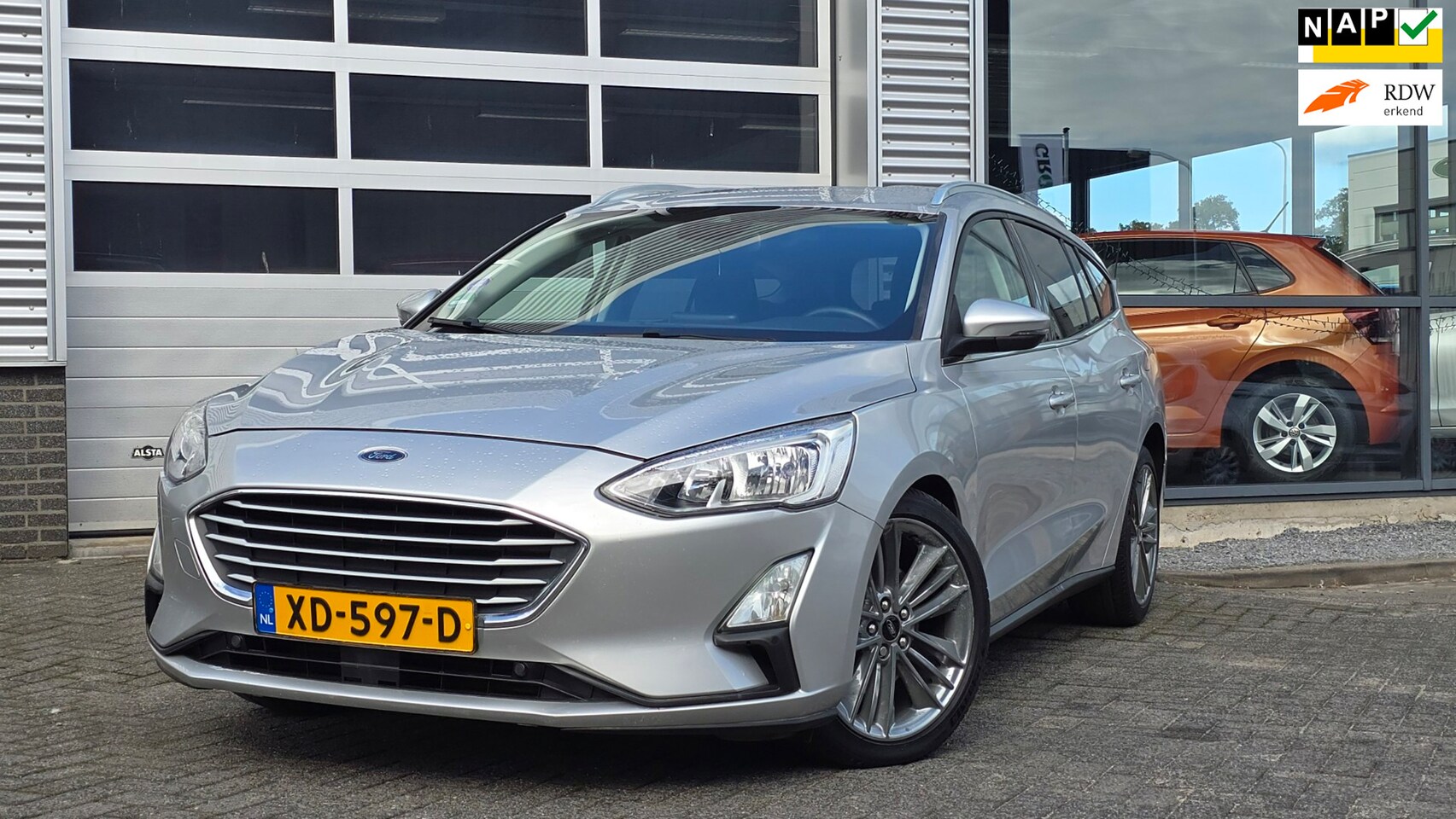 Ford Focus Wagon - 1.0 EcoBoost Trend Edition Business 1.0 EcoBoost Trend Edition Business - AutoWereld.nl
