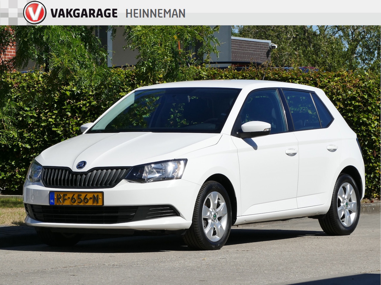 Skoda Fabia - 1.2 TSI Ambition AUTOMAAT | airco | trekhaak - AutoWereld.nl