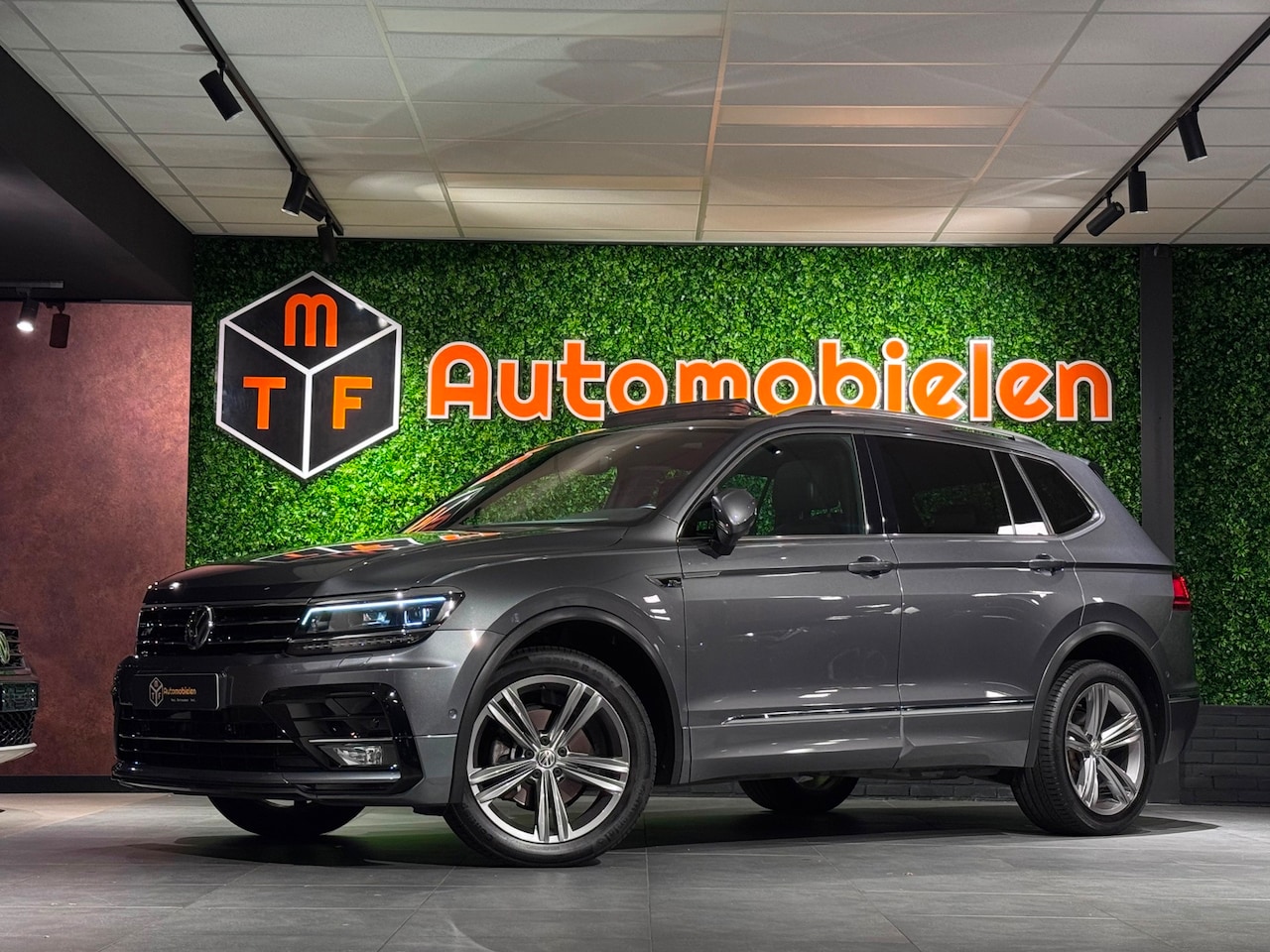 Volkswagen Tiguan Allspace - 1.5 TSI 3x R-LINE |7 PERSOONS|PANO|PROPVOL|SUPERSTAAT|GARANTIE|ACC - AutoWereld.nl