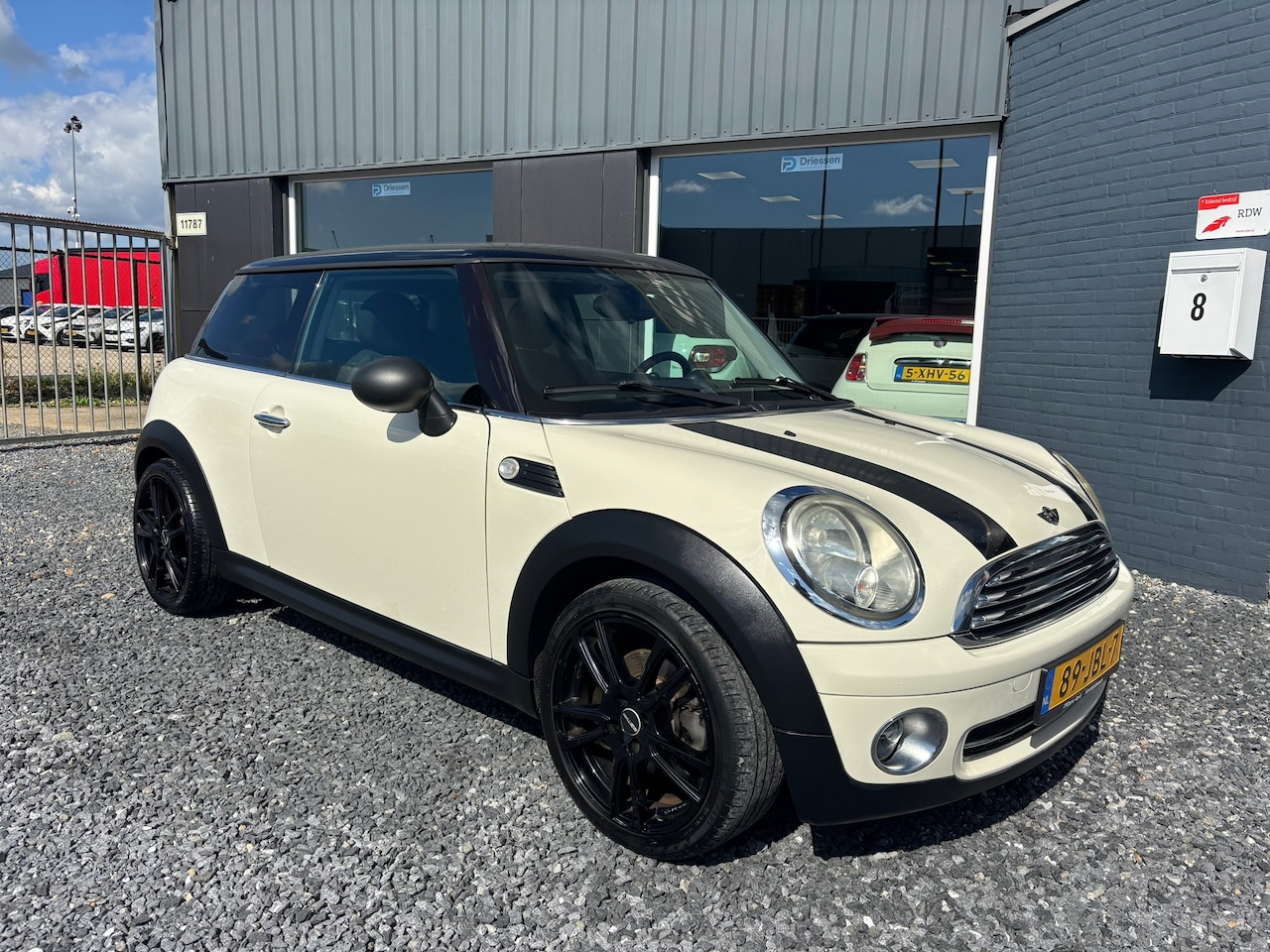 MINI 3-Deurs - 1.4 One | Airco | Navi | Camera | APK 11-2027 - AutoWereld.nl