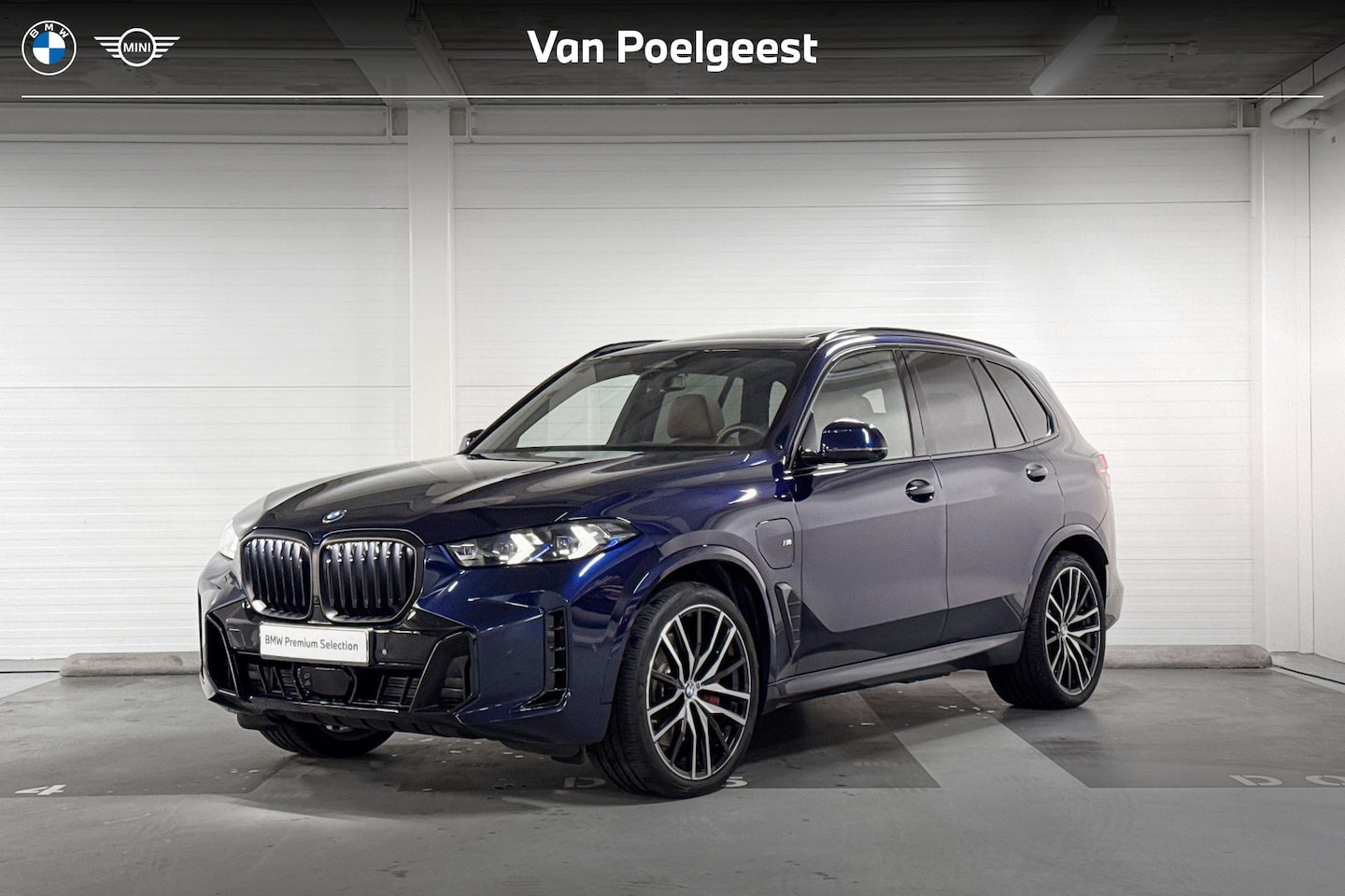 BMW X5 - xDrive50e | M-Sport Pro | Achterasbesturing | Luchtvering | Panoramadak | Stoelverwarming - AutoWereld.nl