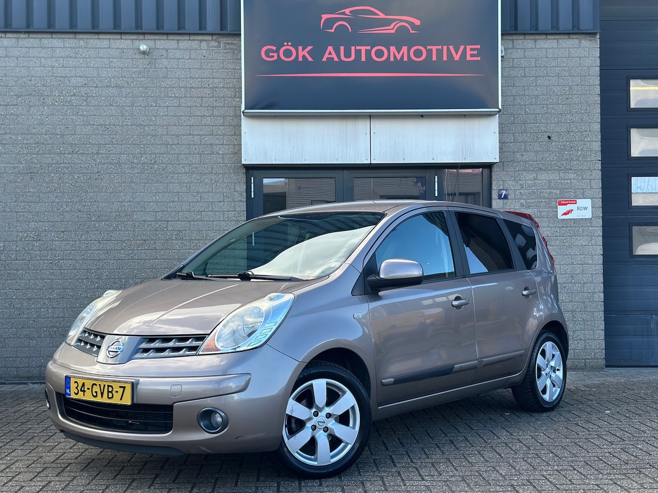 Nissan Note - 1.6 Life Pack / Automaat / Airco / Dealer OH / NWE APK / PDC / LM Velgen - AutoWereld.nl