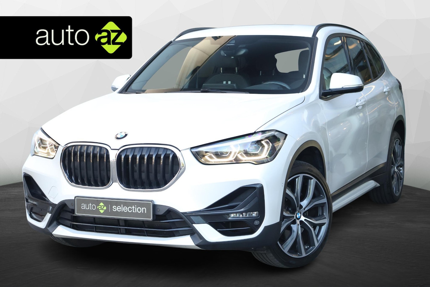 BMW X1 - sDrive20i High Executive / Sport line / Cruise control - AutoWereld.nl