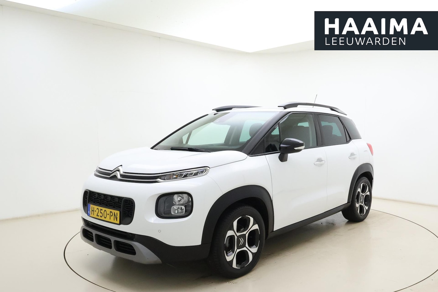 Citroën C3 Aircross - 1.2 PureTech S&S Shine | Parkeersensoren voor en achter (camera) | Cruise control | Climat - AutoWereld.nl