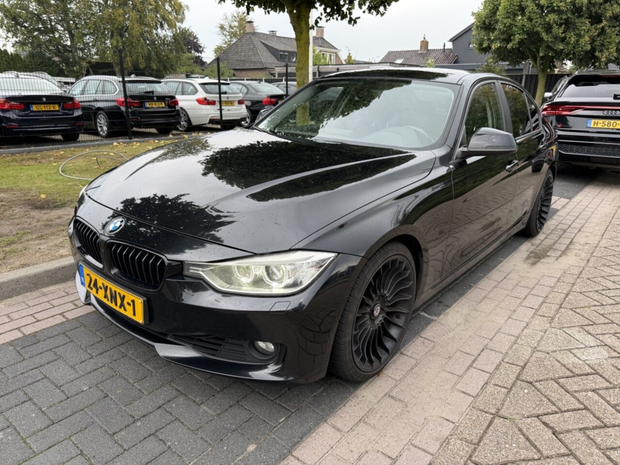 BMW 3-serie - 320I High Executive 2012 Sedan Zwart Automaat - AutoWereld.nl