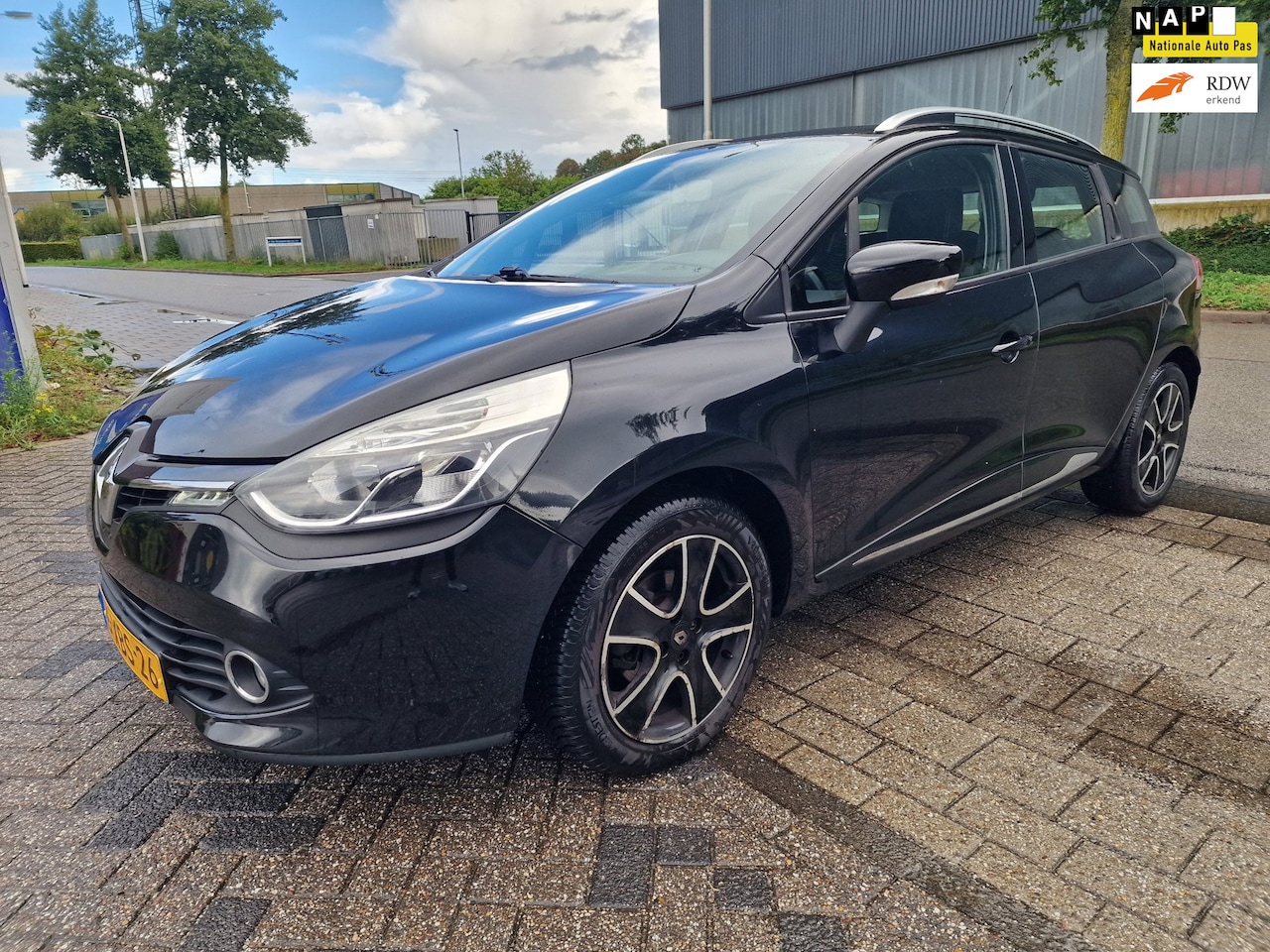 Renault Clio Estate - 0.9 TCe Expression 0.9 TCe Expression, Apk, Nap, Nieuwe Distributie, Inruil mogelijk. - AutoWereld.nl