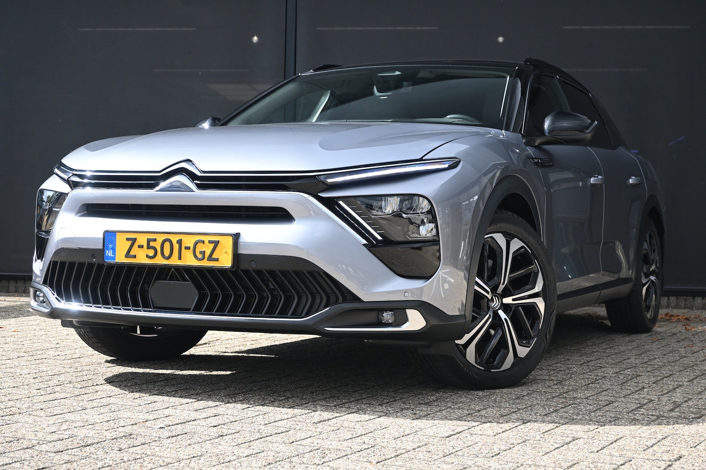 Citroën C5 X - 1.6 Plug-in Hybrid 180 Plus | Navigatie | Vol-Leder | Elektr. Stoelen met massage functie - AutoWereld.nl