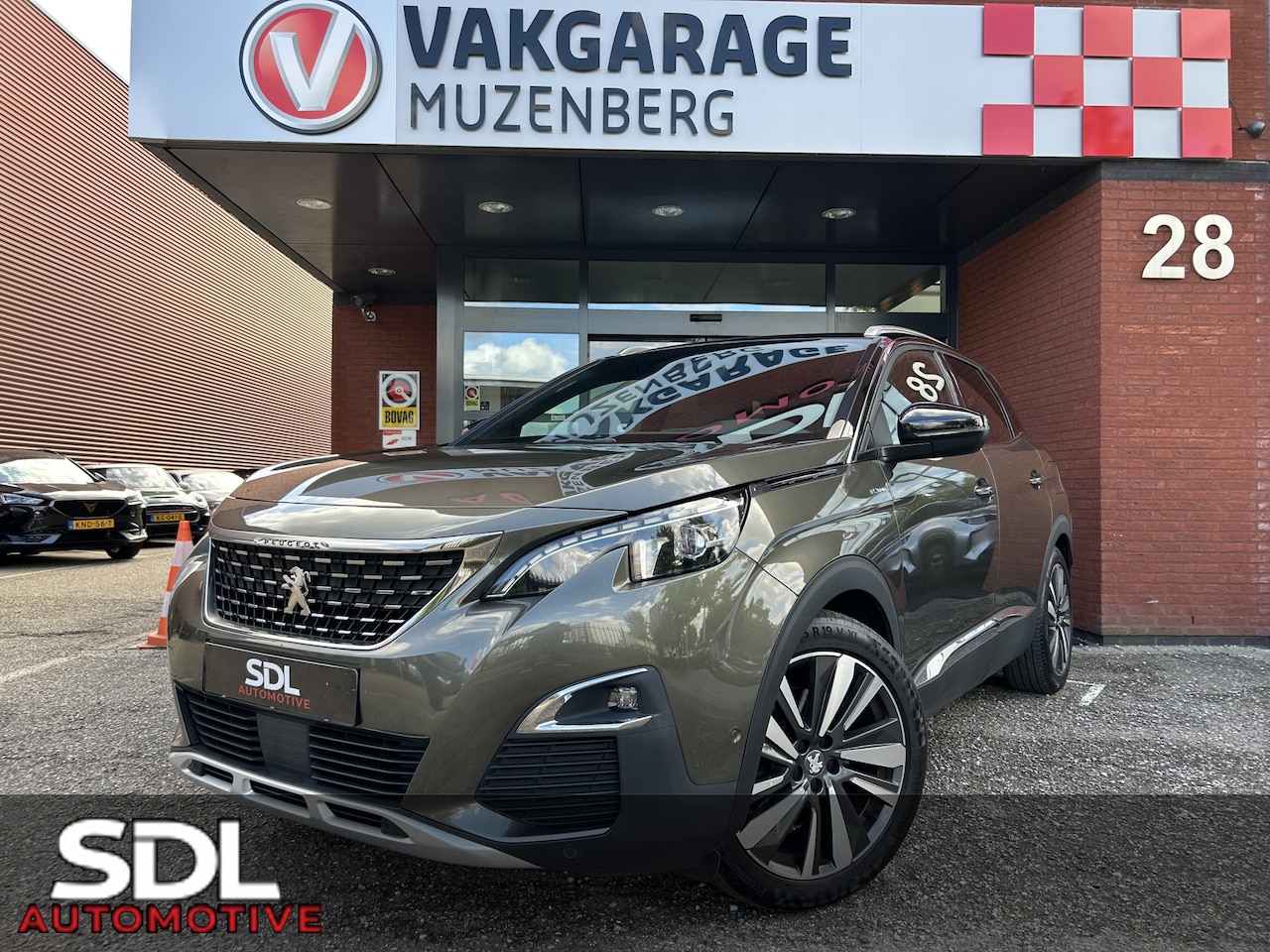 Peugeot 3008 - 1.6 HYbrid 225 GT- Line // FULL LED // NAVI + CARPLAY // KEYLESS // PDC V+A // CAMERA // T - AutoWereld.nl
