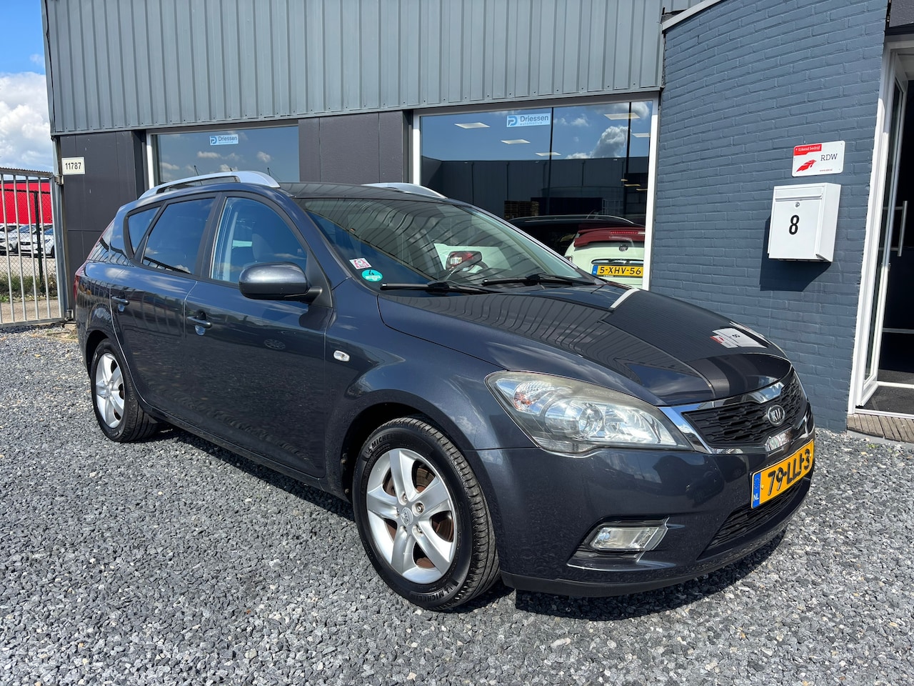 Kia Cee'd - 1.4 CVVT X-ecutive | Facelift | Airco | Navi | APK 06-2027 - AutoWereld.nl