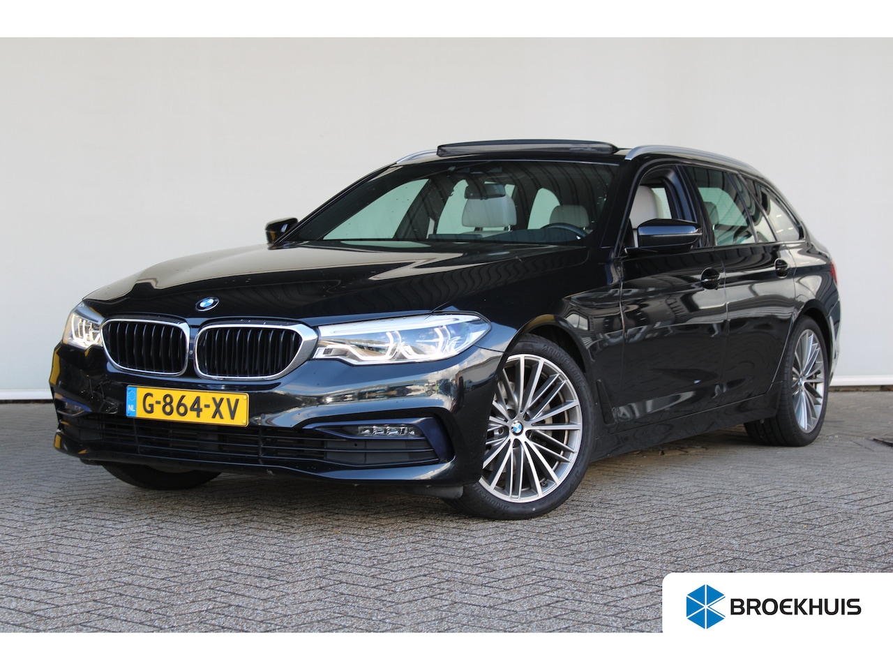 BMW 5-serie Touring - 520i High Executive Edition | Luxe ledere bekleding | Schuif-kanteldak | Elektrische achte - AutoWereld.nl