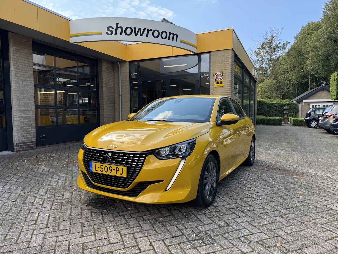 Peugeot 208 - 1.2 PureTech 100PK Active Pack Airco Navi Carplay - AutoWereld.nl