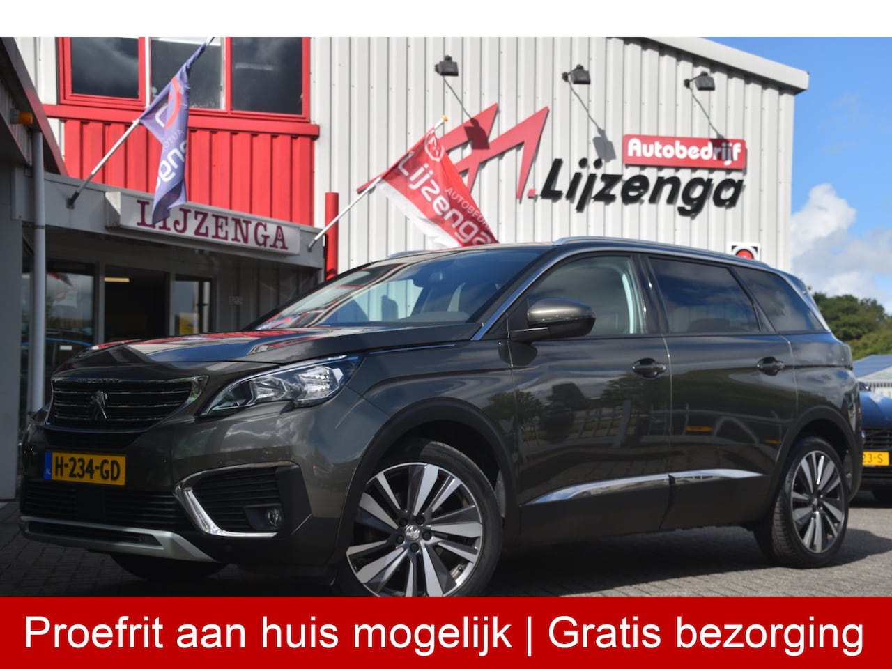 Peugeot 5008 - 1.2 PureTech Allure Avantage Carplay | 19 inch | PDC | Trekhaak | Clima | DAB - AutoWereld.nl