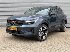 Volvo XC40 - B4 197PK Plus Dark | 360 | Pixel Led | Trekhaak | Panoramadak | Getint Glas