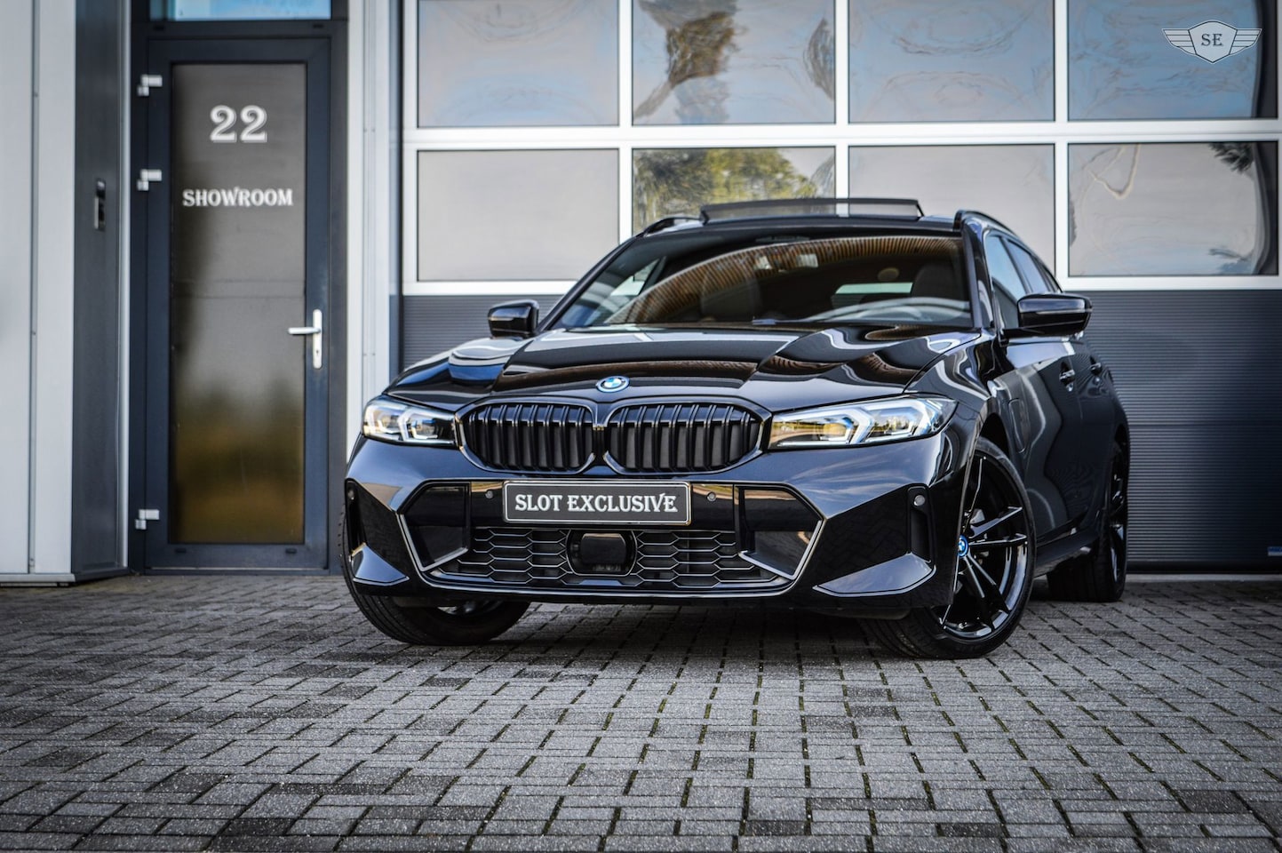 BMW 3-serie Touring - 330e|PANO|ACC|TREKHAAK|MEMORY|LED|CAMERA - AutoWereld.nl