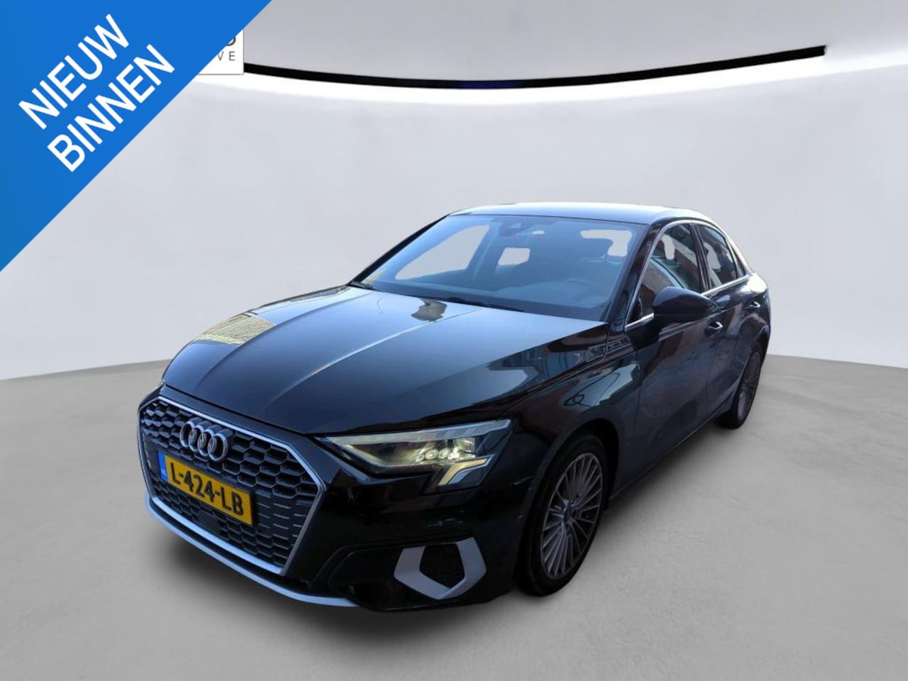 Audi A3 Limousine - 30 TFSI Business edition NL-AUTO | CAMERA | AUTOMAAT | DIGIDASH - AutoWereld.nl