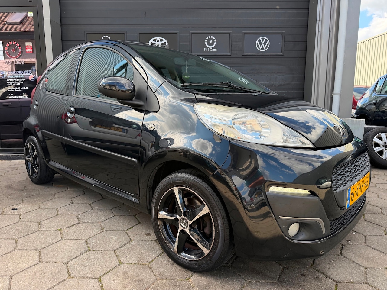 Peugeot 107 - 1.0 Active - 5 Deurs - LED - N.a.p - New Apk - Airco - - AutoWereld.nl