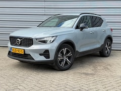 Volvo XC40 - B4 200PK Plus Dark | Trekhaak | Power Seats | Harman Kardon | Priv. glas | Verw. voorruit