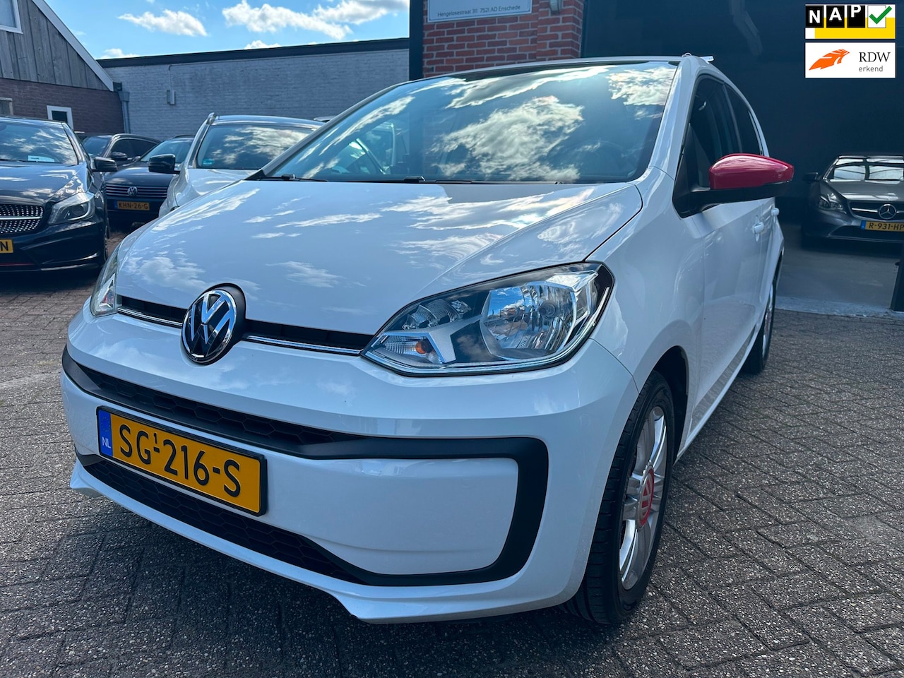 Volkswagen Up! - 1.0 BMT up! beats PDC-CRUISE-AIRCO-SPORTWIELEN - AutoWereld.nl