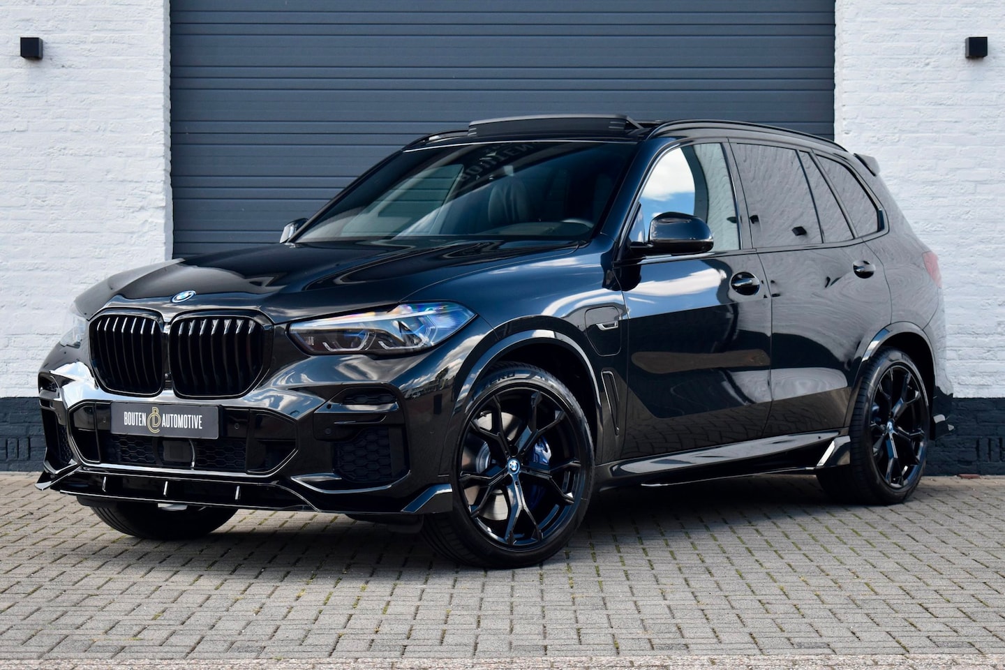 BMW X5 - XDrive45e High Executive M-Sport | B&W | Masagge | Aero | HUD | 22" | - AutoWereld.nl