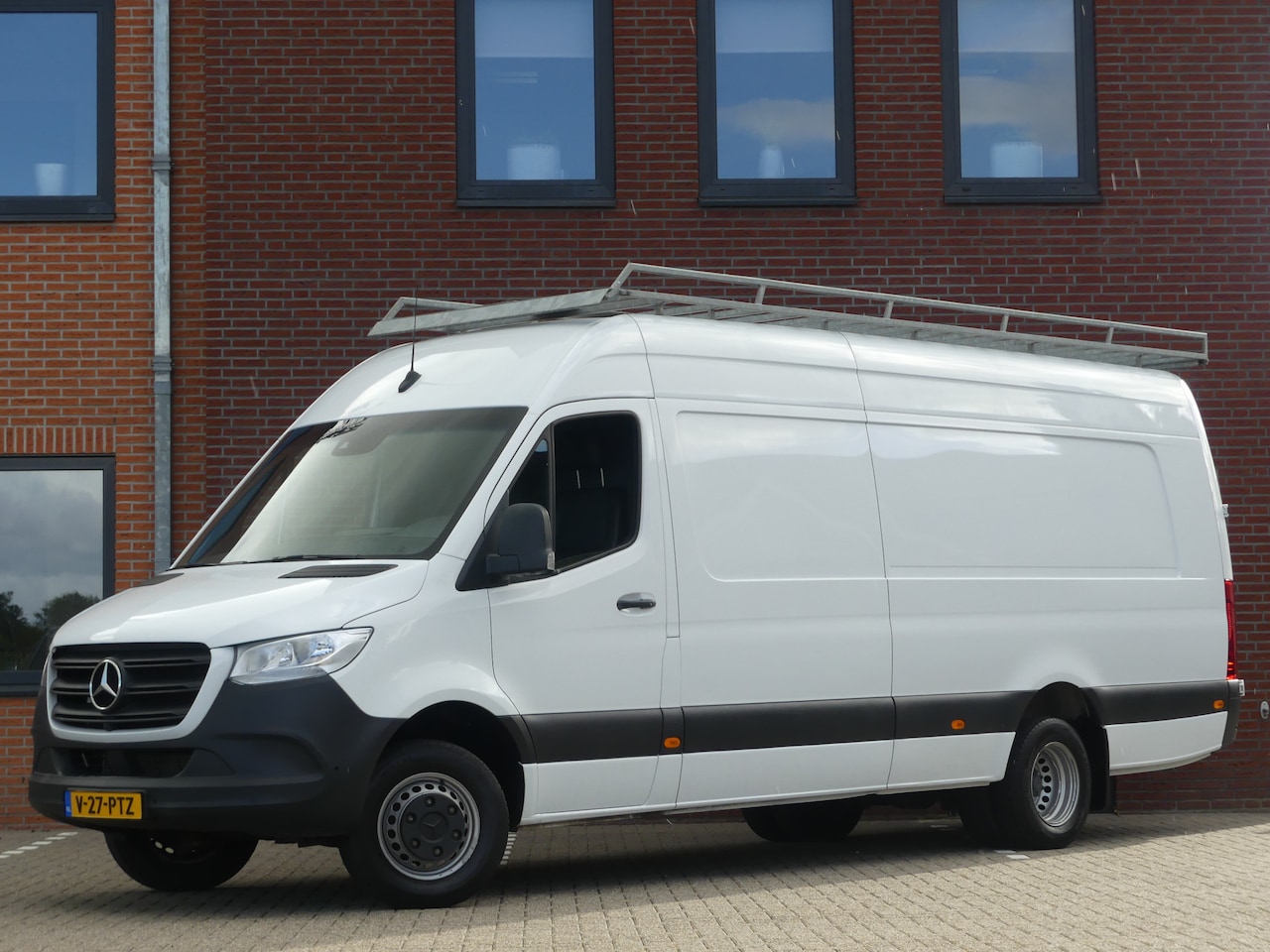 Mercedes-Benz Sprinter - 519 CDI V6 L4 3000KG N1 Trekgewicht Leer/Navigatie/PDC - AutoWereld.nl