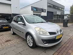 Renault Clio - 1.6-16V Dynamique Luxe