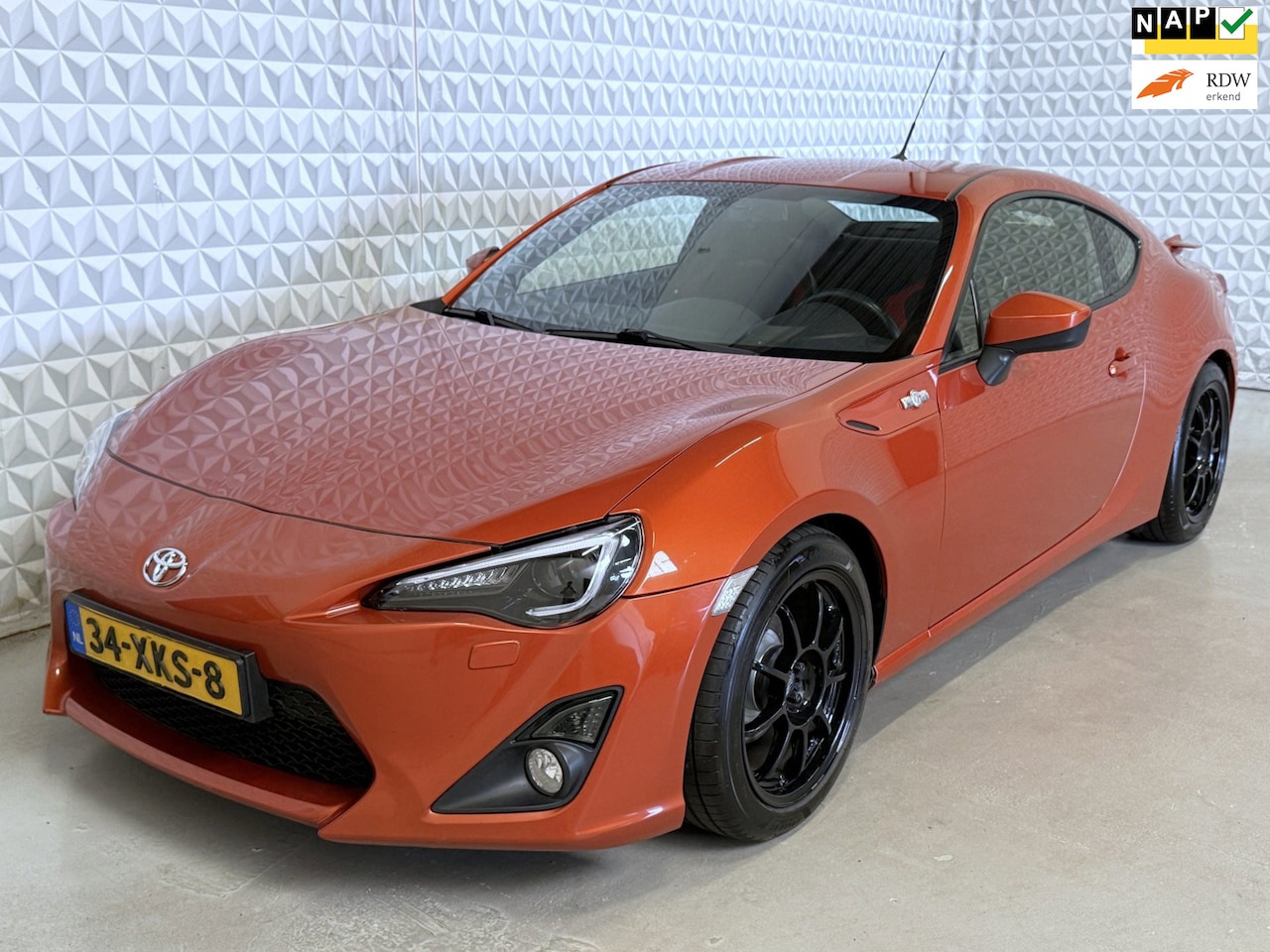 Toyota GT86 - 2.0 D-4S met een TIKKENDE MOTOR! 187.000km (2012) - AutoWereld.nl