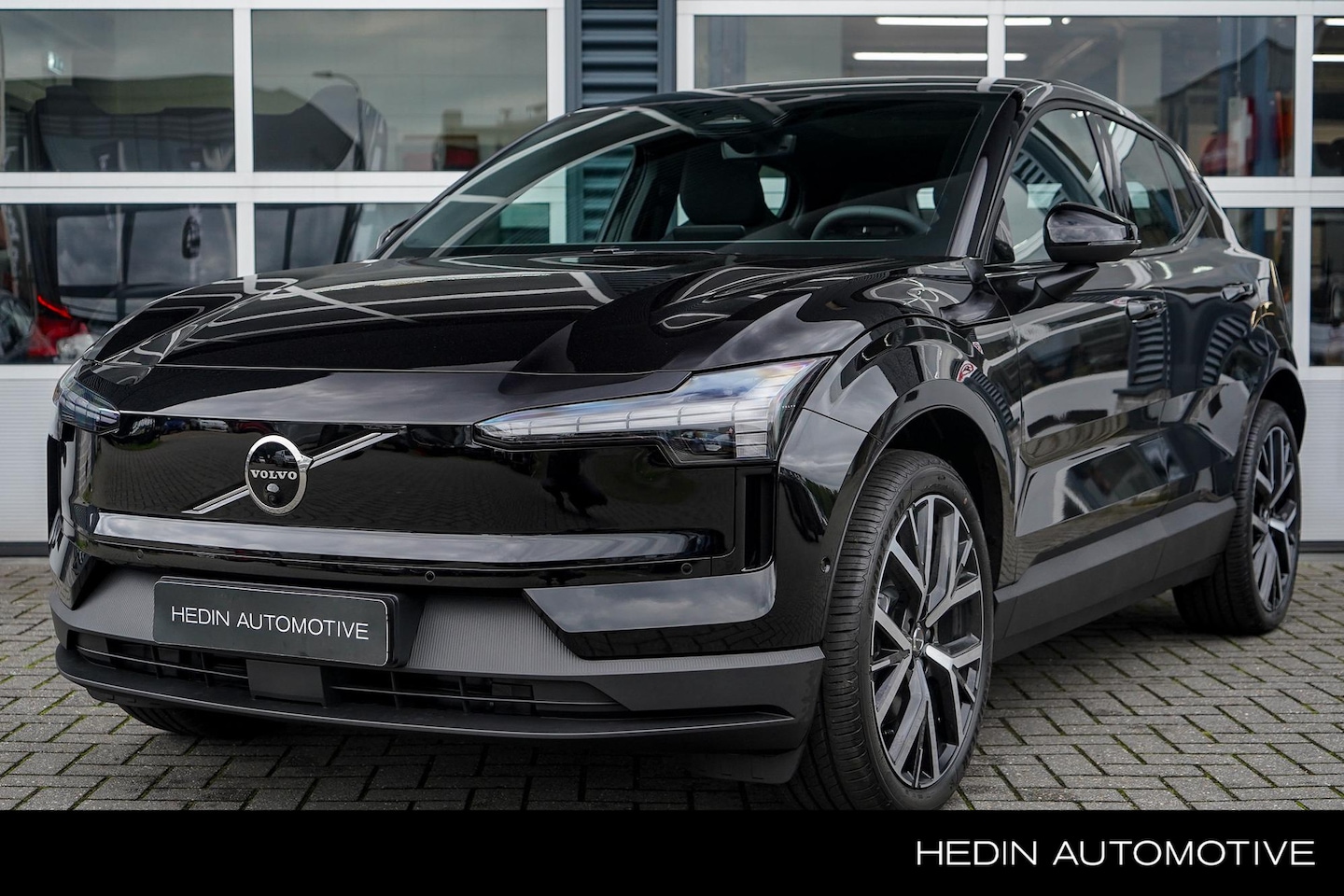 Volvo EX30 - P5 Long Range Ultra Europa 69 kWh | Stoel & Stuurverwarming | Elektrische stoelen met gehe - AutoWereld.nl