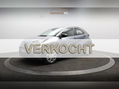 Toyota Aygo X - 1.0 VVT-i MT Play Dealeronderh. / Smartphone Integratie / DAB radio / Achteruitrijcamera /