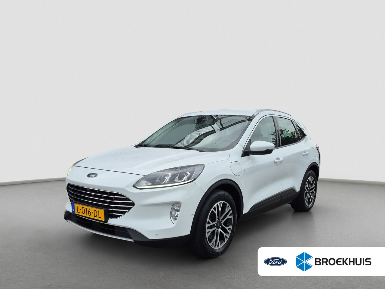 Ford Kuga - 2.5 PHEV Titanium | 88,5% SoH | Camera | Adaptive CC | Keyless | Parkeersensoren | Full ma - AutoWereld.nl
