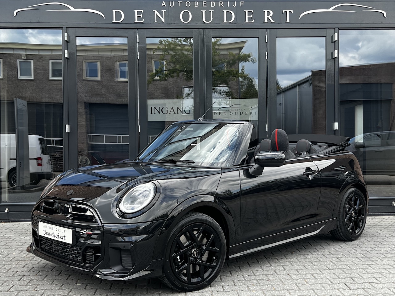 MINI Cabrio - 2.0 Cooper S John Cooper Works M JCW / CARPLAY / HEAD UP / 2026 - AutoWereld.nl