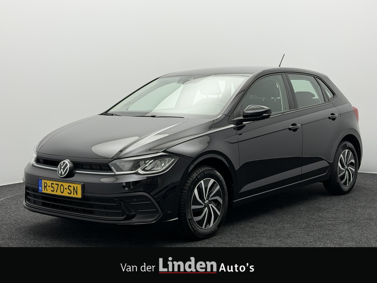 Volkswagen Polo - 1.0 TSI Life | Airco | Navigatie | All-Season | Lichtmetalen velgen - AutoWereld.nl