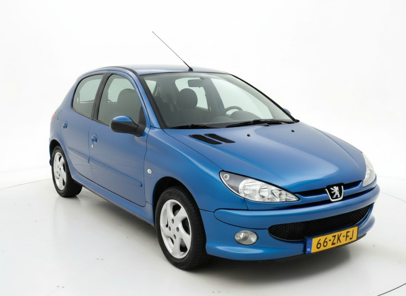 Peugeot 206 - 1.4 Forever Elektrische ramen-Radio - AutoWereld.nl