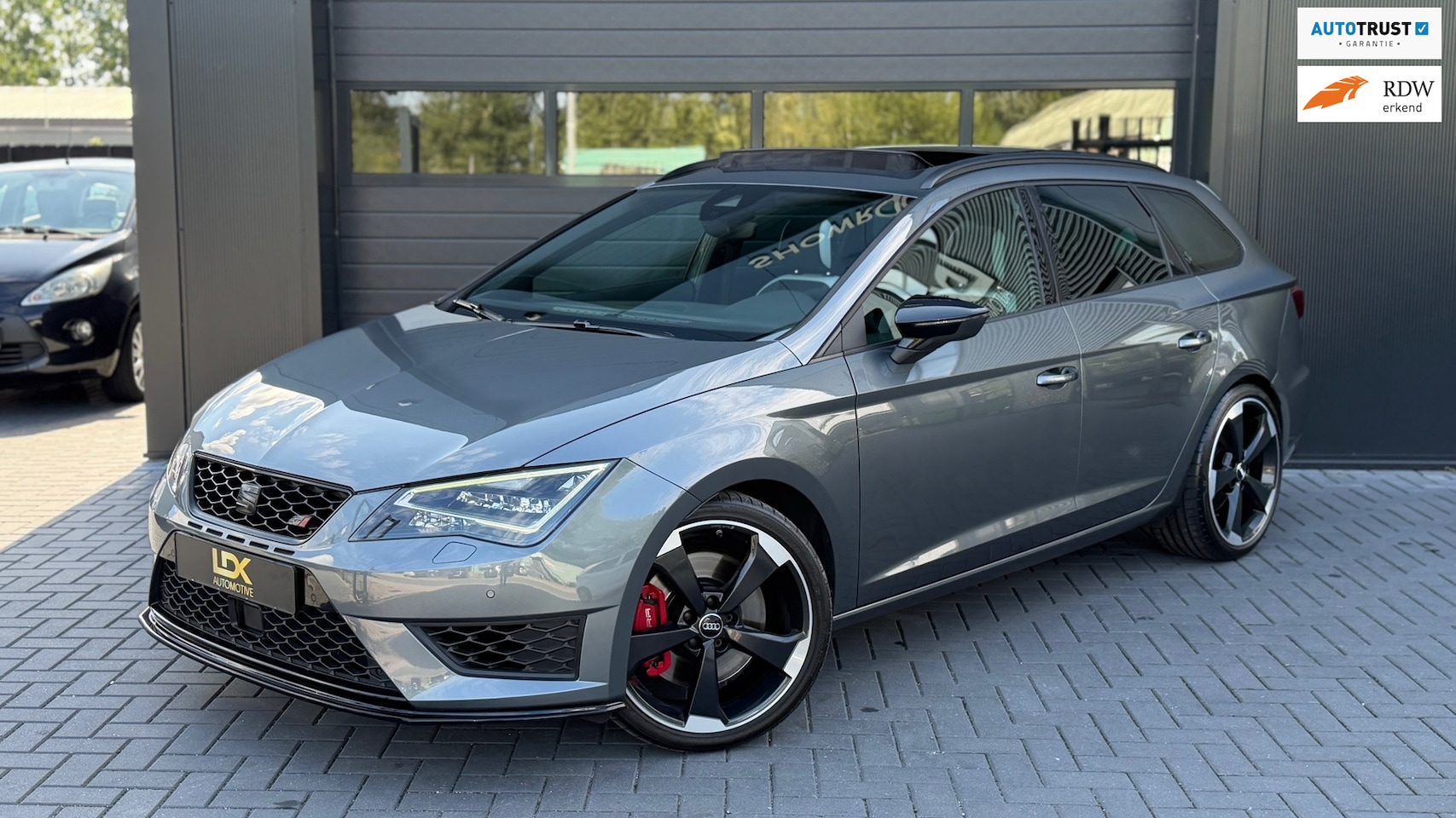 SEAT Leon ST - 2.0 TSI Cupra 290 Connect Pano|Stoelver|Remus - AutoWereld.nl