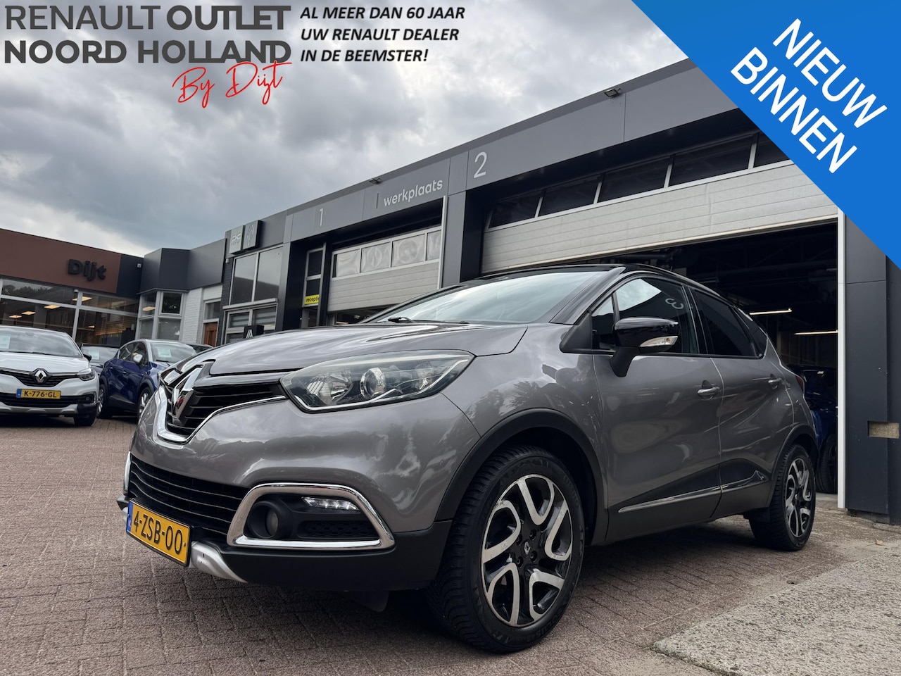 Renault Captur - 0.9 TCe 90pk Helly Hansen+Trekhaak!! - AutoWereld.nl